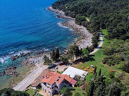 Beachfront Escape in Rovinj