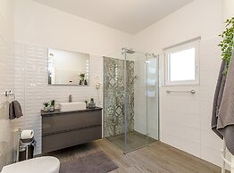 Beachfront Escape in Rovinj