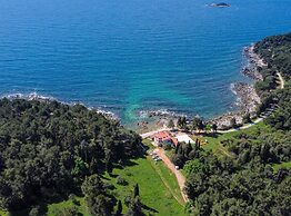Beachfront Escape in Rovinj