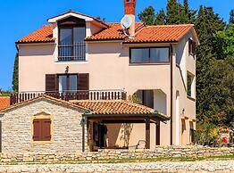 Beachfront Escape in Rovinj