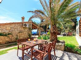 Beachfront Escape in Rovinj