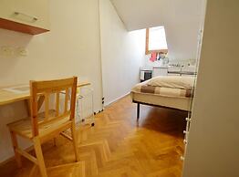 Comfortable and Compact Lodge