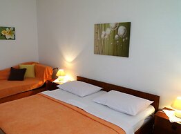 Comfortable Crikvenica Studio Apartments With Balcony