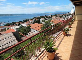 Comfortable Crikvenica Studio Apartments With Balcony