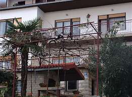 Comfortable Crikvenica Studio Apartments With Balcony