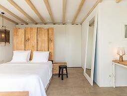 Charming Villa Near Ftelia Beach