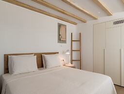 Charming Villa Near Ftelia Beach