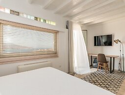 Charming Villa Near Ftelia Beach