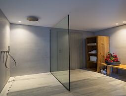 Charming Villa Near Ftelia Beach