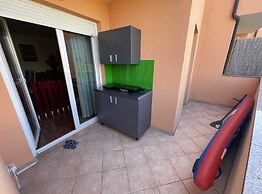 Classic and Modern Umag Apartment With Terrace and BBQ