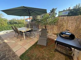 Classic and Modern Umag Apartment With Terrace and BBQ