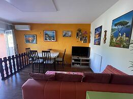 Classic and Modern Umag Apartment With Terrace and BBQ