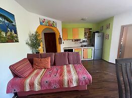 Classic and Modern Umag Apartment With Terrace and BBQ