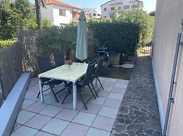 Classic and Modern Umag Apartment With Terrace and BBQ