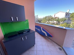 Classic and Modern Umag Apartment With Terrace and BBQ