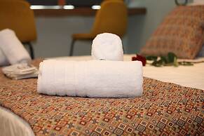 IPELHOME  AVISSINIAS BOUTIQUE APARTMENTS