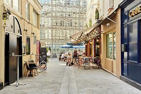 Magnificent New Studio Louvre Palais Royal