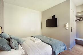 Studio With AC Center of Paris