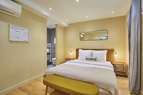 Modern Apartement Center of Paris