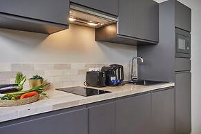 Modern Apartement Center of Paris