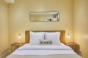 Modern Apartement Center of Paris