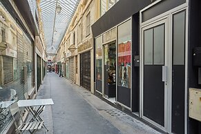 Modern Apartement Center of Paris