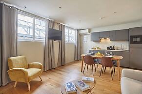 Modern Apartement Center of Paris