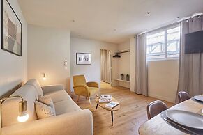Modern Apartement Center of Paris