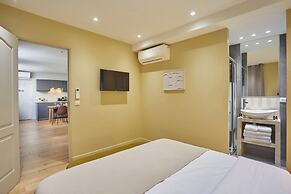 Modern Apartement Center of Paris