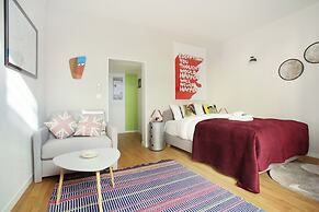 Sublime and new Studio Le Marais / Beaubourg