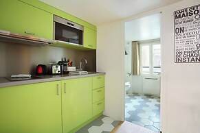 Sublime and new Studio Le Marais / Beaubourg