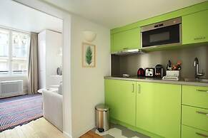 Sublime and new Studio Le Marais / Beaubourg