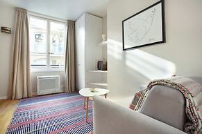 Sublime and new Studio Le Marais / Beaubourg