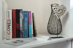 Sublime and new Studio Le Marais / Beaubourg