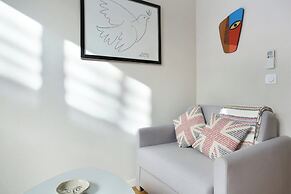 Sublime and new Studio Le Marais / Beaubourg