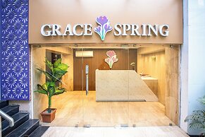 Stayz Inn De-luxe near US Consulate