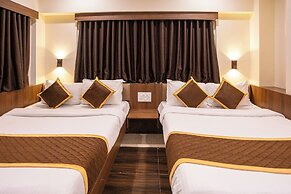 Stayz Inn De-luxe near US Consulate