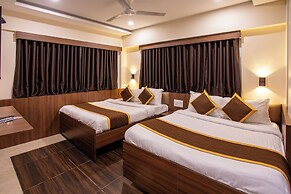 Stayz Inn De-luxe near US Consulate