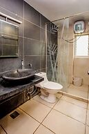 Stayz Inn De-luxe near US Consulate