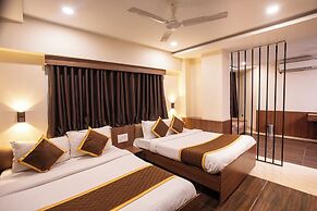 Stayz Inn De-luxe near US Consulate