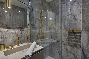 Apartment Matignon St Honore by Studio Prestige