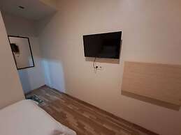 OYO 92944 Luna Guest House