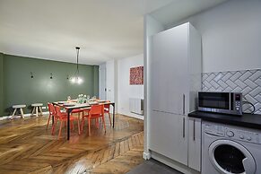 Superb 3 Bedroom Flat in the Center of Paris