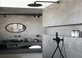 Waterfront Villa With Private Pool