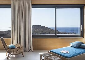 Waterfront Villa With Private Pool