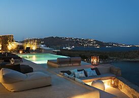 Waterfront Villa With Private Pool