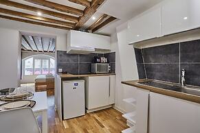 Charming Apartment Center of Paris