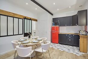 The Upper Marais Superb Apartment for 8 People