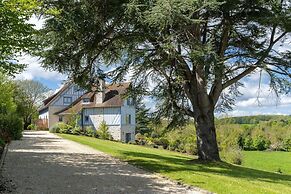 Blueberry of the Valley - House With Swimming Pool