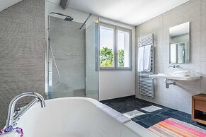 Blueberry of the Valley - House With Swimming Pool